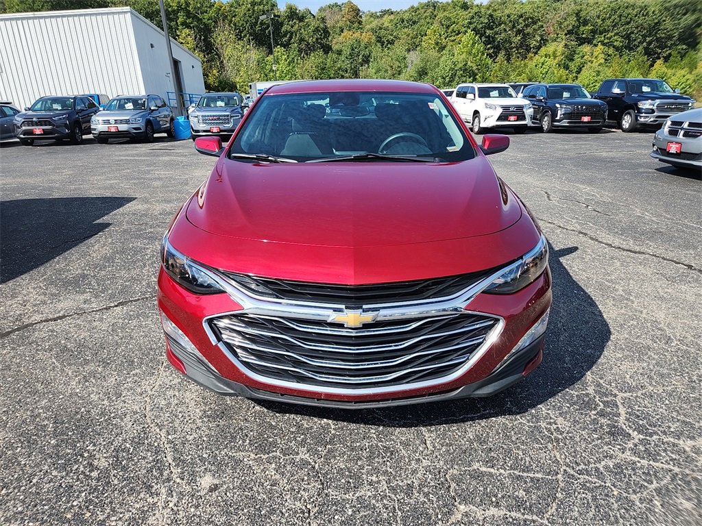 2025 Chevrolet Malibu 1LT photo 3