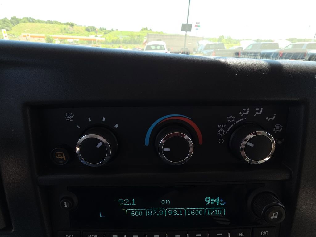 2026 Chevrolet Express Cargo Work Van - Photo 20