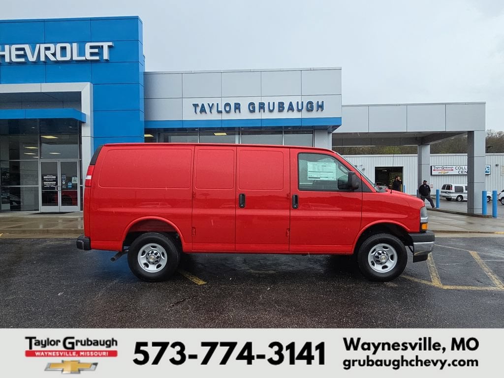 2026 Chevrolet Express 3500 Work Van HD's photo