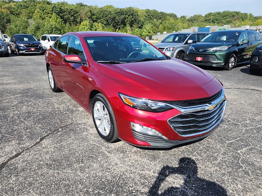 2025 Chevrolet Malibu 1LT photo 2
