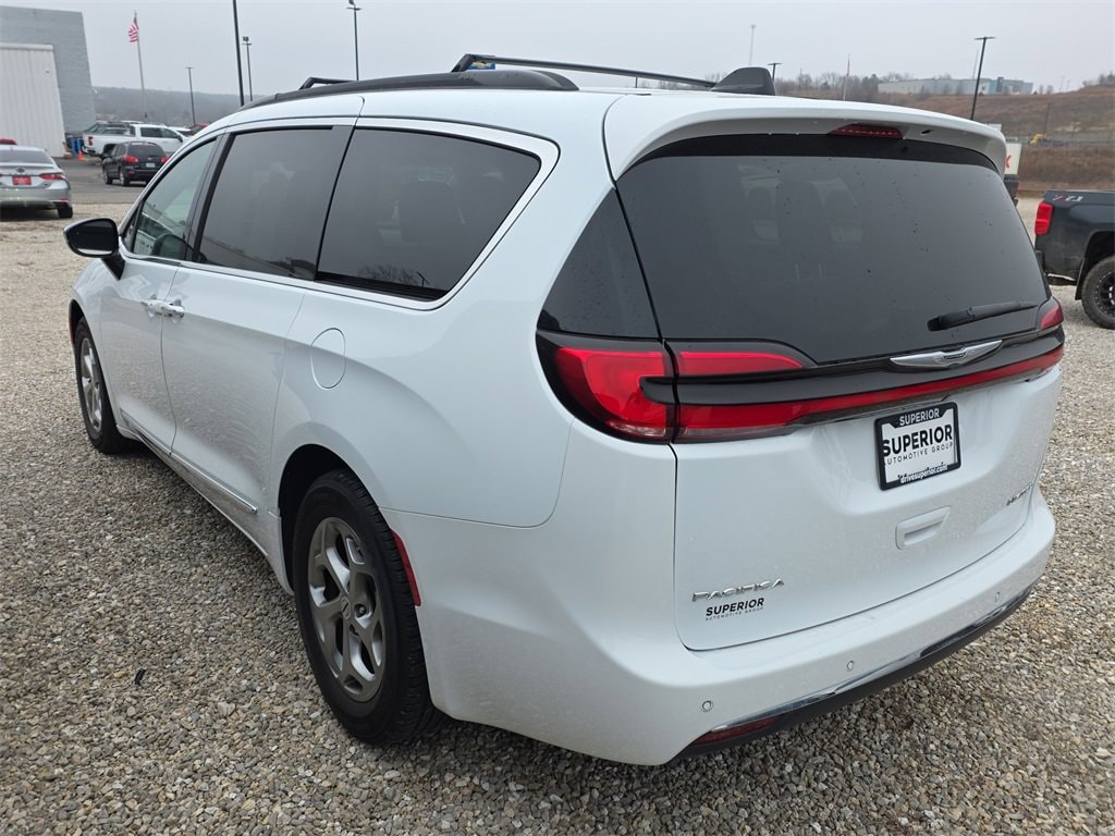 Used 2023 Chrysler Pacifica Limited
