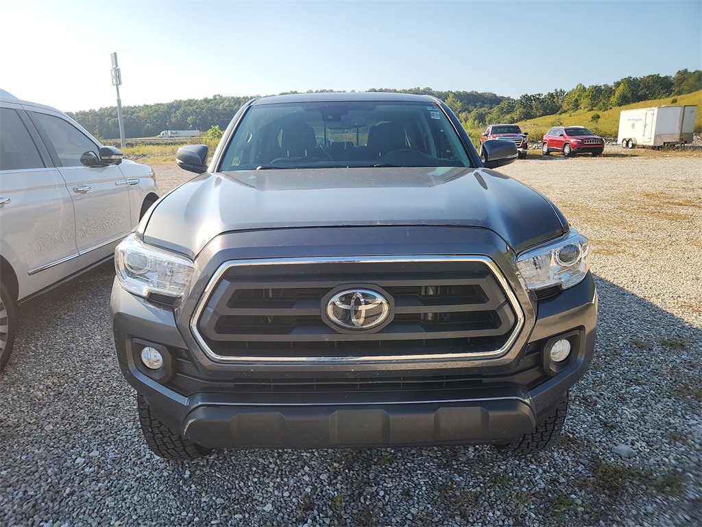 2022 Toyota Tacoma SR5 photo 2