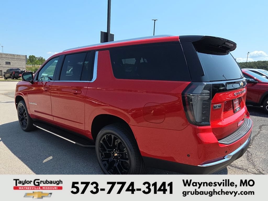 2026 Chevrolet Suburban LT - Photo 6