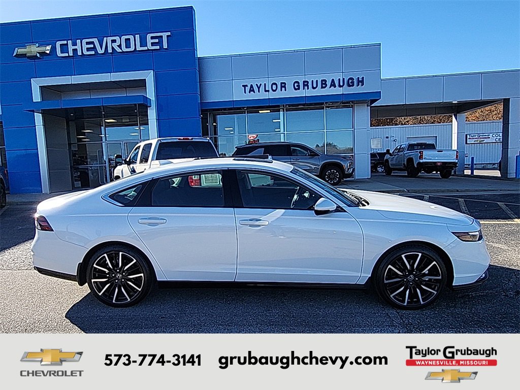 2025 Honda Accord Hybrid Touring's photo