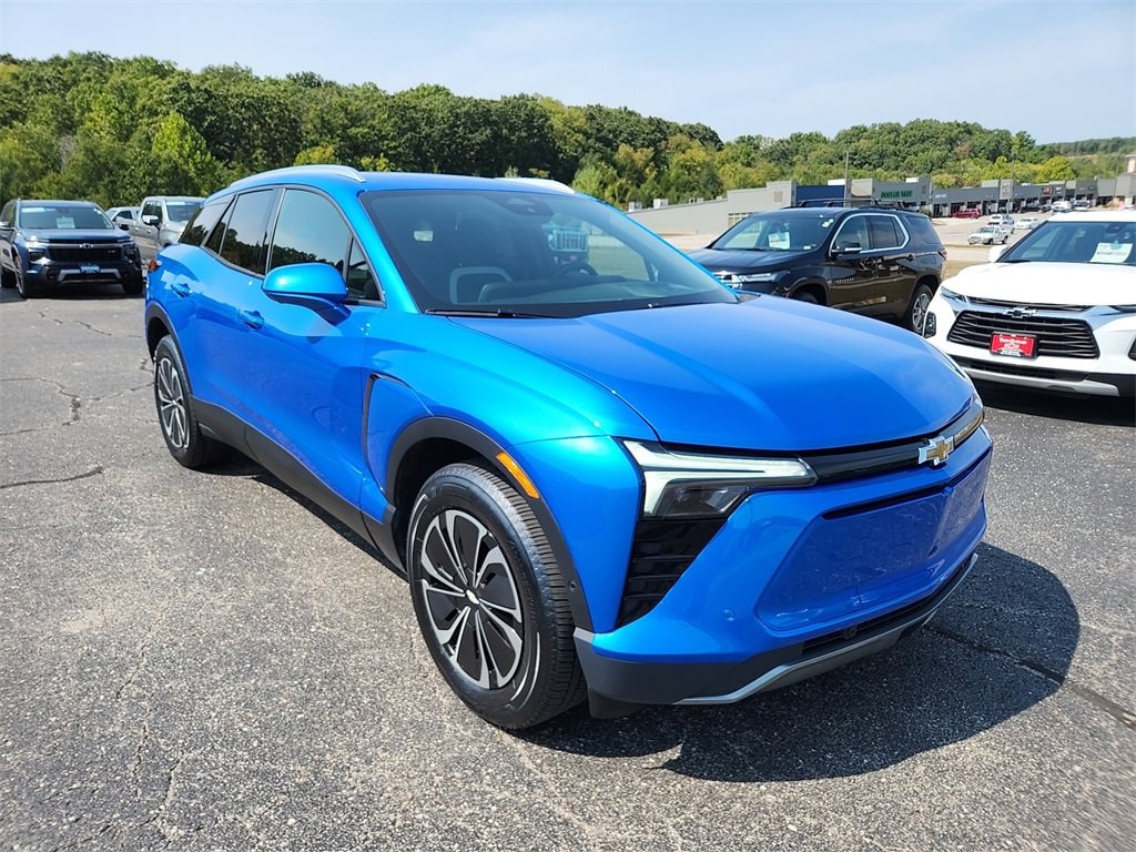 Used 2025 Chevrolet Blazer EV LT with VIN 3GNKDKRJ5SS111537 for sale in Waynesville, MO