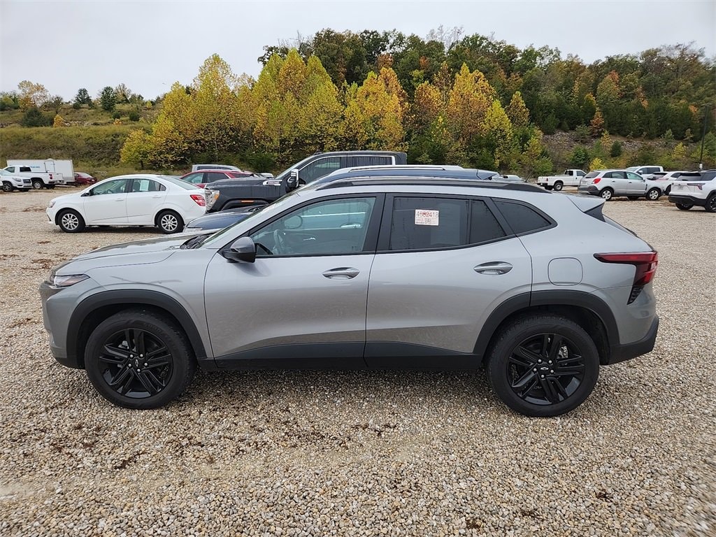 Used 2024 Chevrolet Trax Activ SUV
