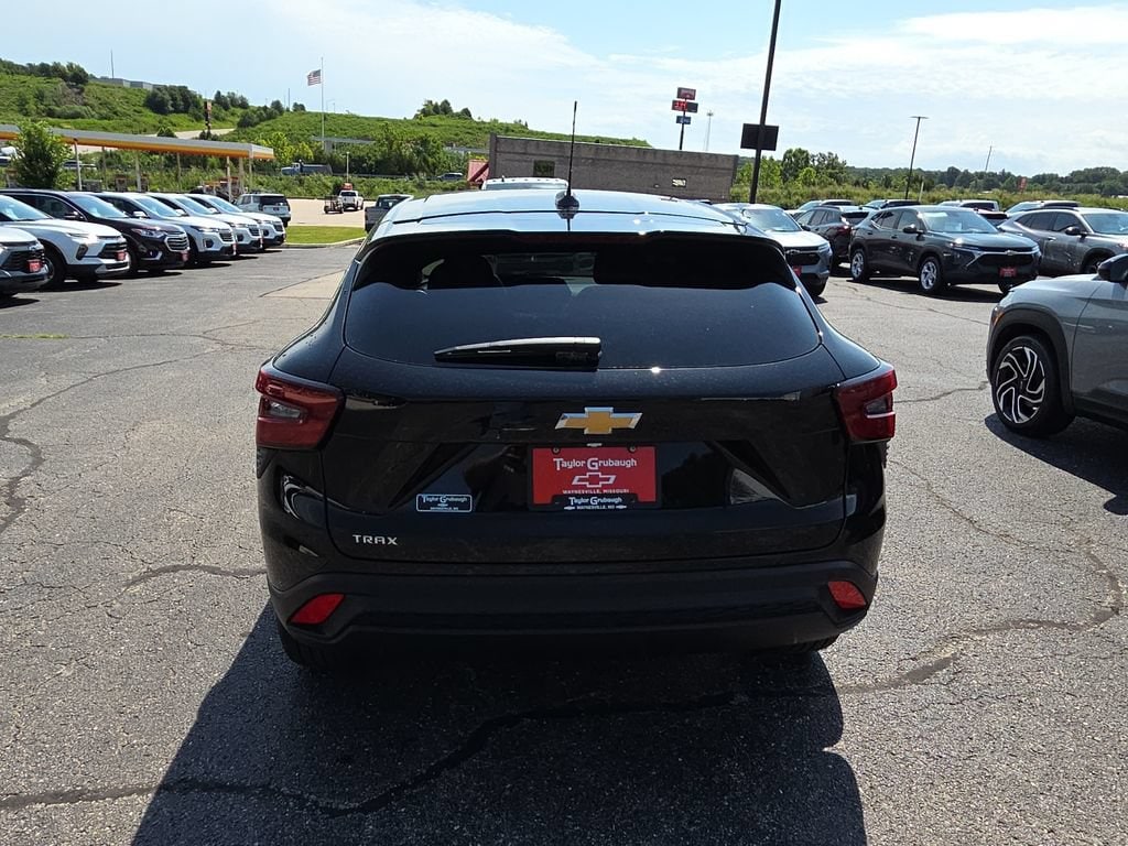 2026 Chevrolet Trax LS - Photo 7