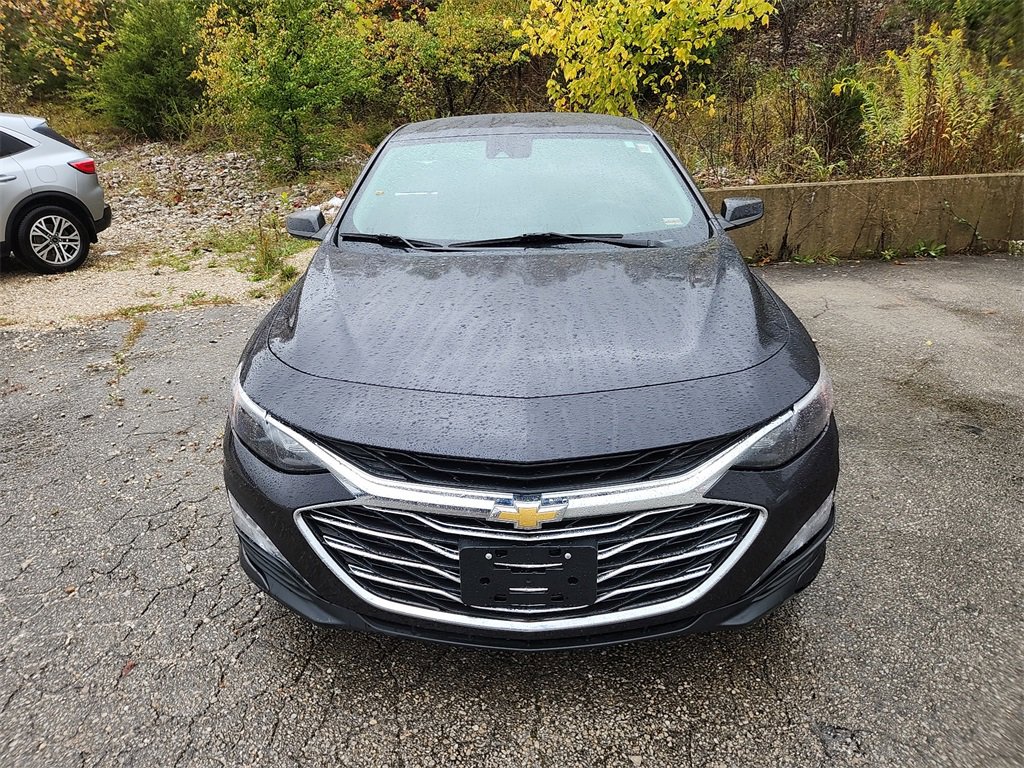 2023 Chevrolet Malibu 1LT photo 2