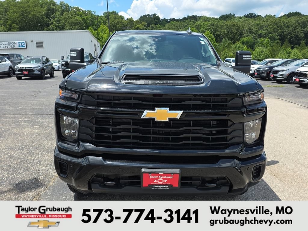 2026 Chevrolet Silverado 2500 HD Custom - Photo 3
