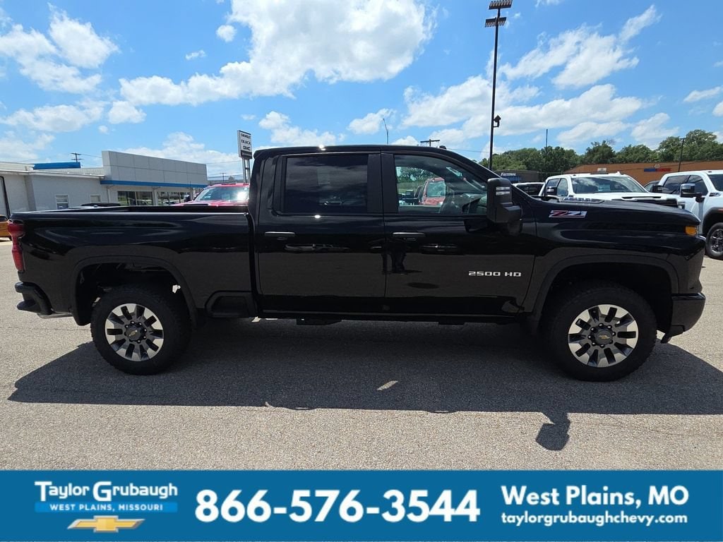 2026 Chevrolet Silverado 2500 HD Custom - Photo 10