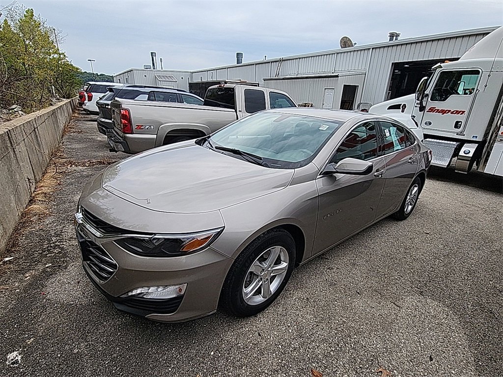 2022 Chevrolet Malibu 1LT photo 3