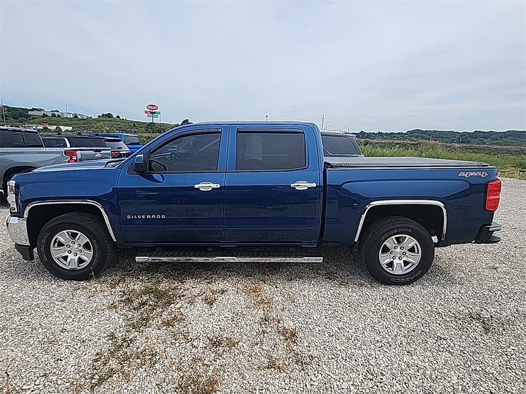 2017 Chevrolet Silverado 1500 LT photo 4
