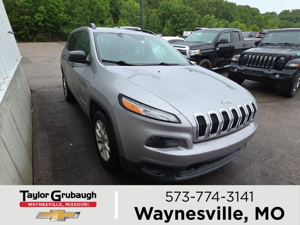 2017 Jeep Cherokee Sport's photo