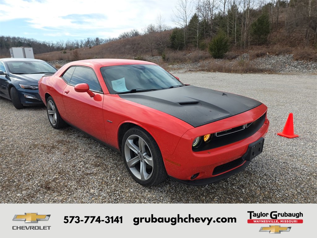 2017 Dodge Challenger R/T's photo