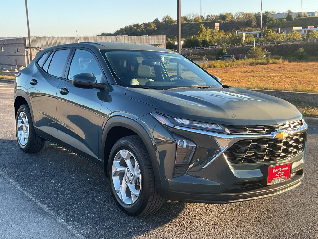 New 2026 Chevrolet Trax LS SUV
