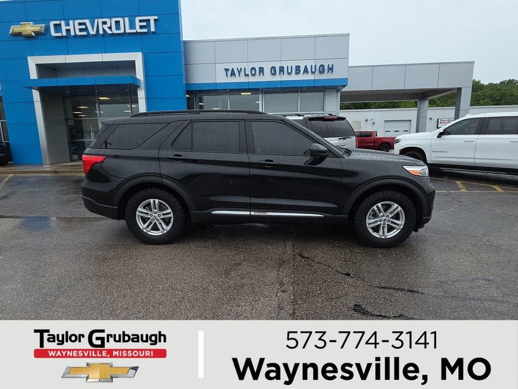 2022 Ford Explorer XLT 4WD's photo