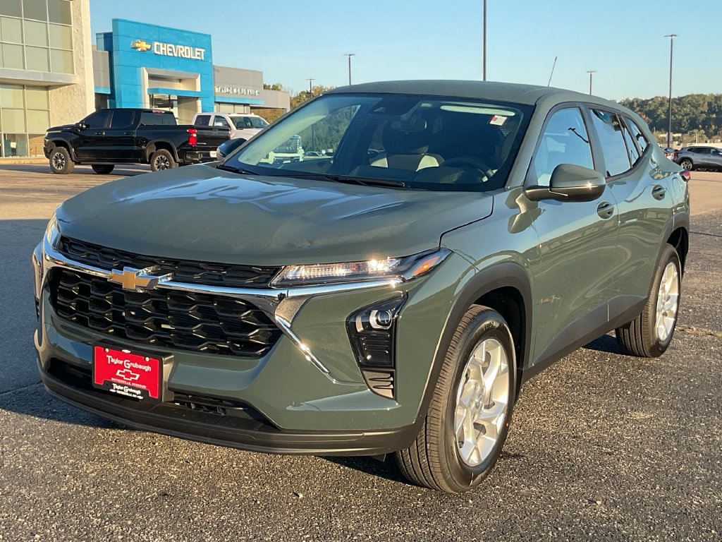 New 2026 Chevrolet Trax LS SUV