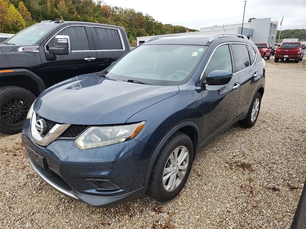 Used 2016 Nissan Rogue SV