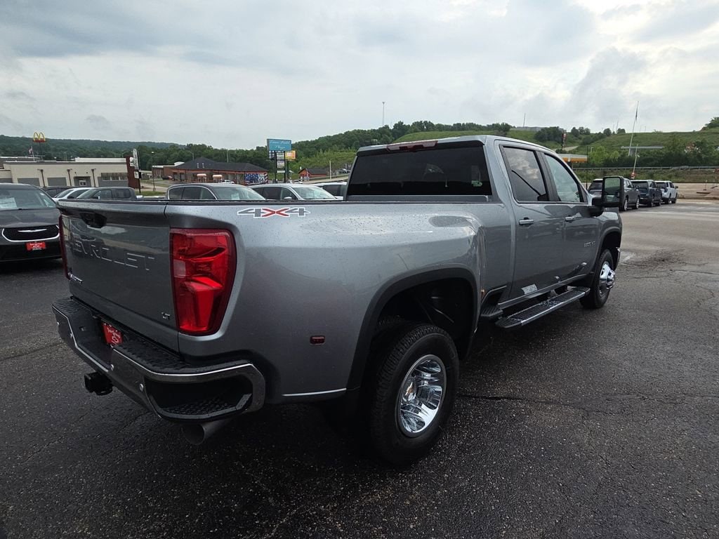 2026 Chevrolet Silverado 3500 HD LT - Photo 9