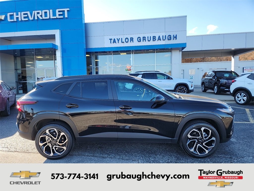 Used 2024 Chevrolet Trax 2RS SUV