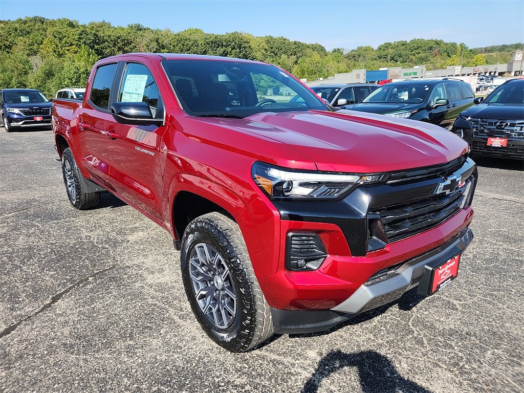 2026 Chevrolet Colorado Z71 photo 2