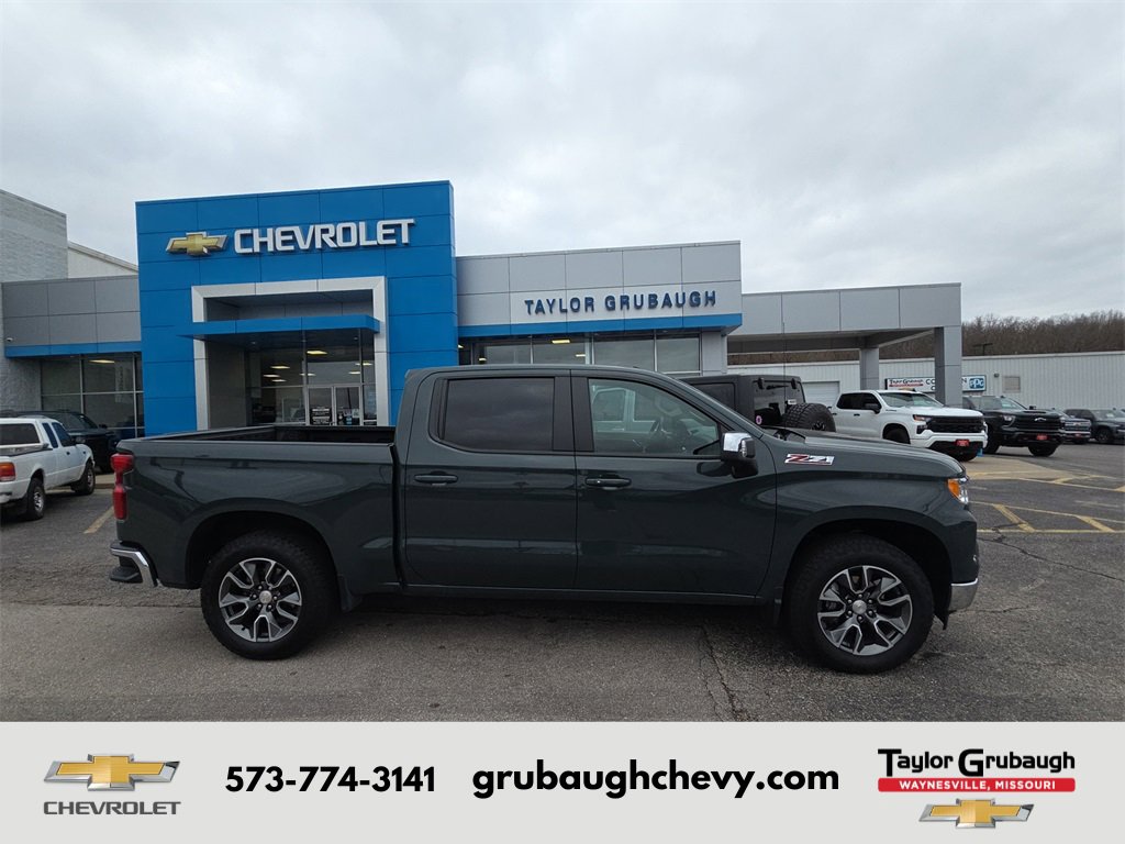 2025 Chevrolet Silverado 1500 LT's photo