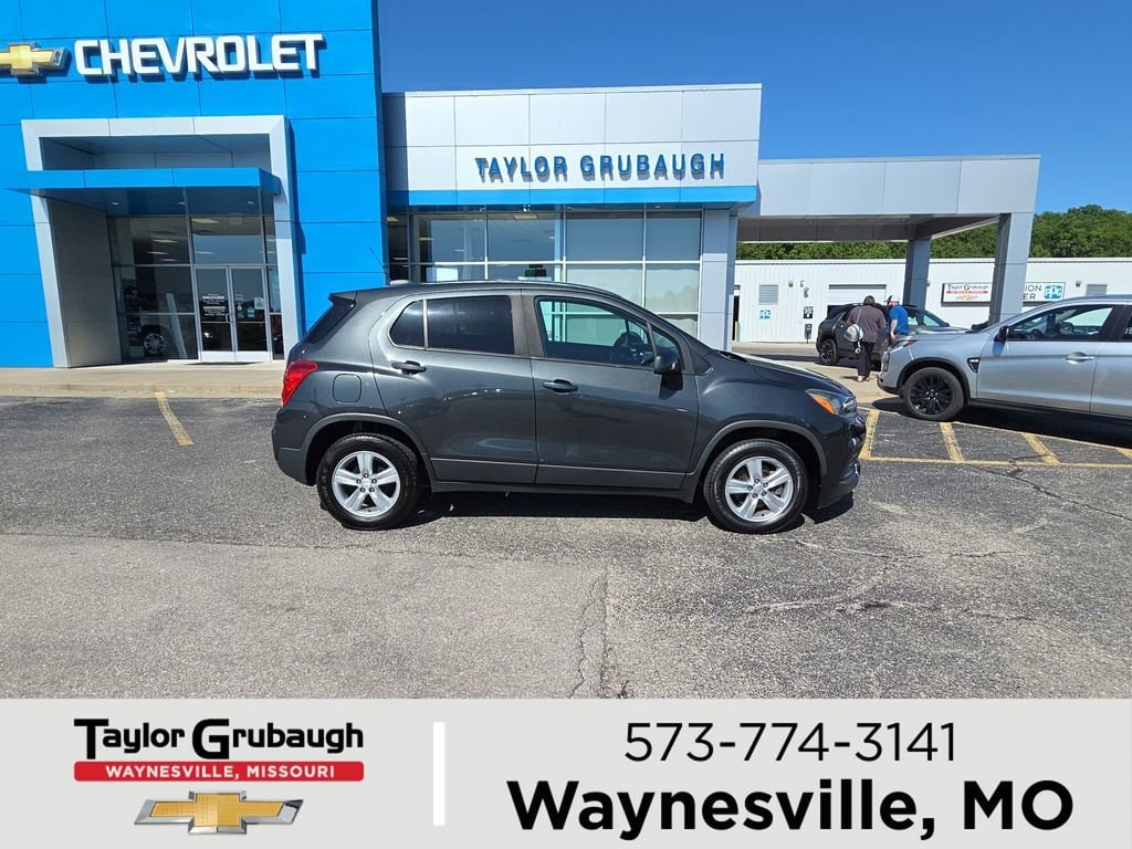 2020 Chevrolet Trax LS's photo