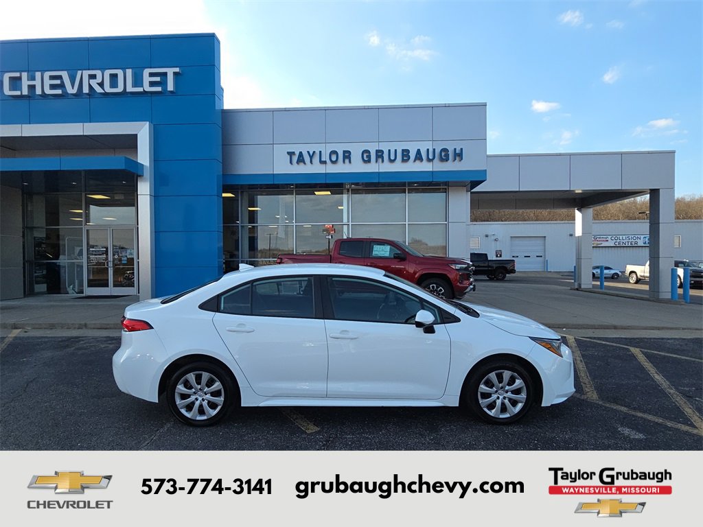 2022 Toyota Corolla LE's photo