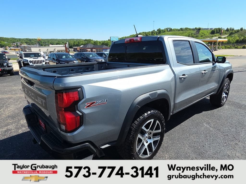 2023 Chevrolet Colorado Z71 - Photo 9