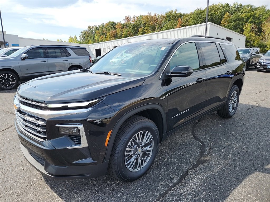2025 Chevrolet Traverse photo 4