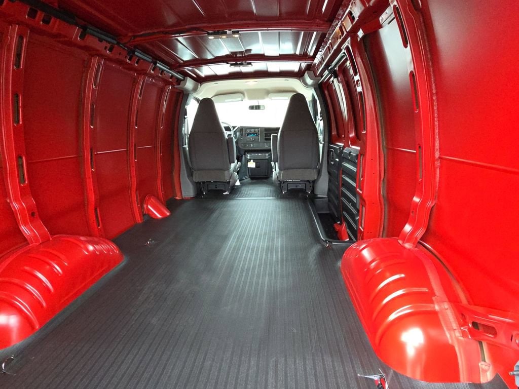 2026 Chevrolet Express Cargo Work Van - Photo 28