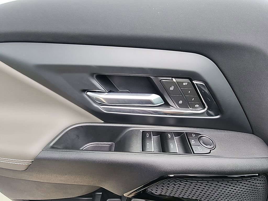 2026 Chevrolet Silverado EV Trail Boss - Photo 11