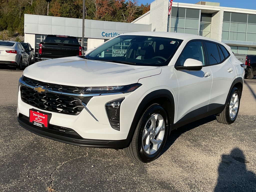New 2026 Chevrolet Trax LS SUV