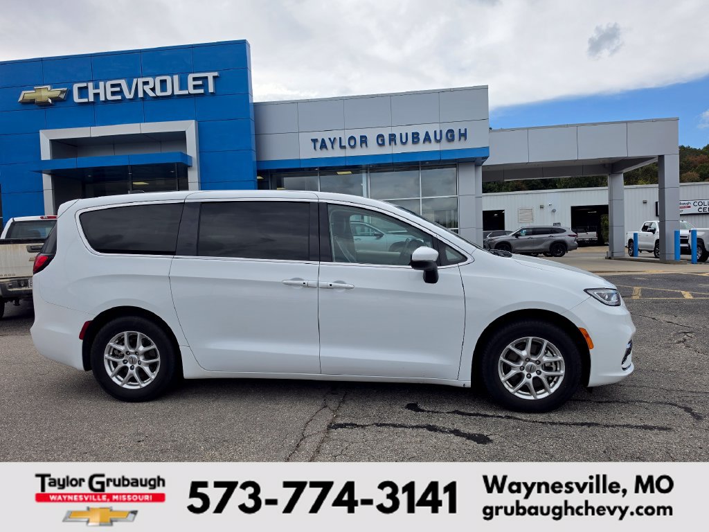 2023 Chrysler Pacifica Touring L