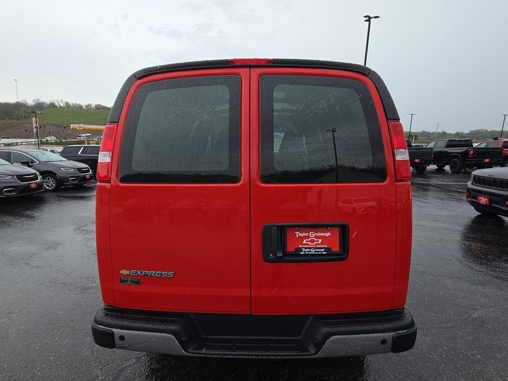 2026 Chevrolet Express Cargo Work Van - Photo 7