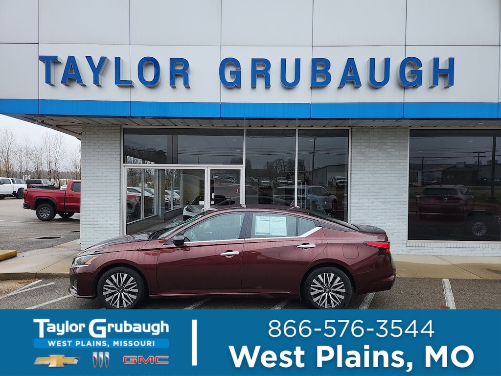 Used 2024 Nissan Altima 2.5 SV