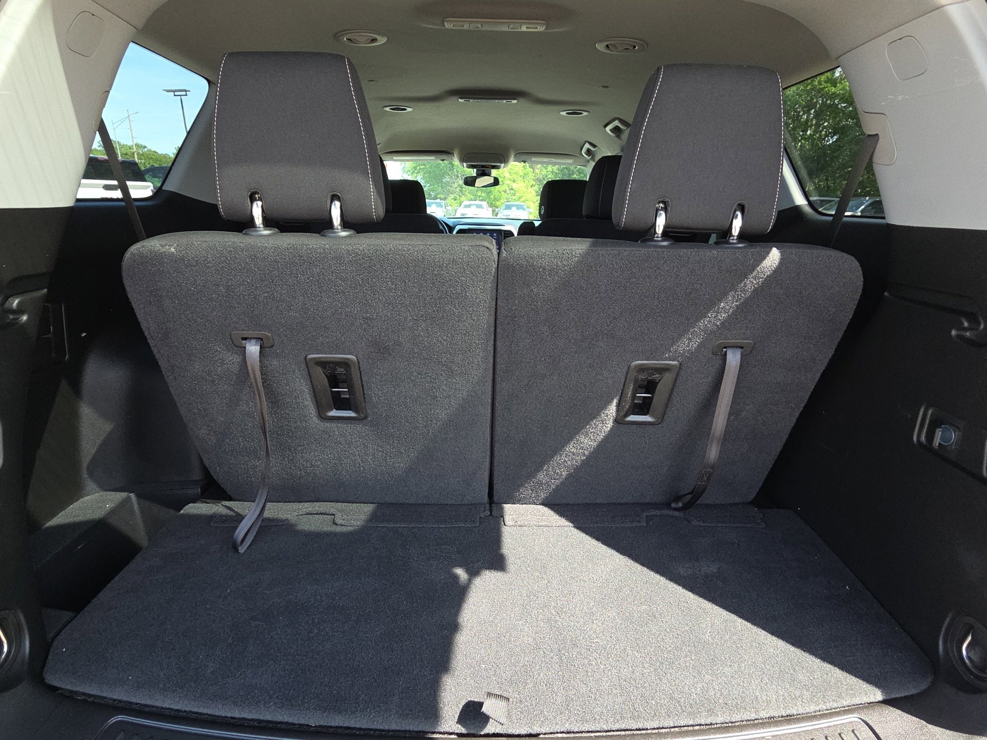 2023 GMC Acadia SLE - Photo 33