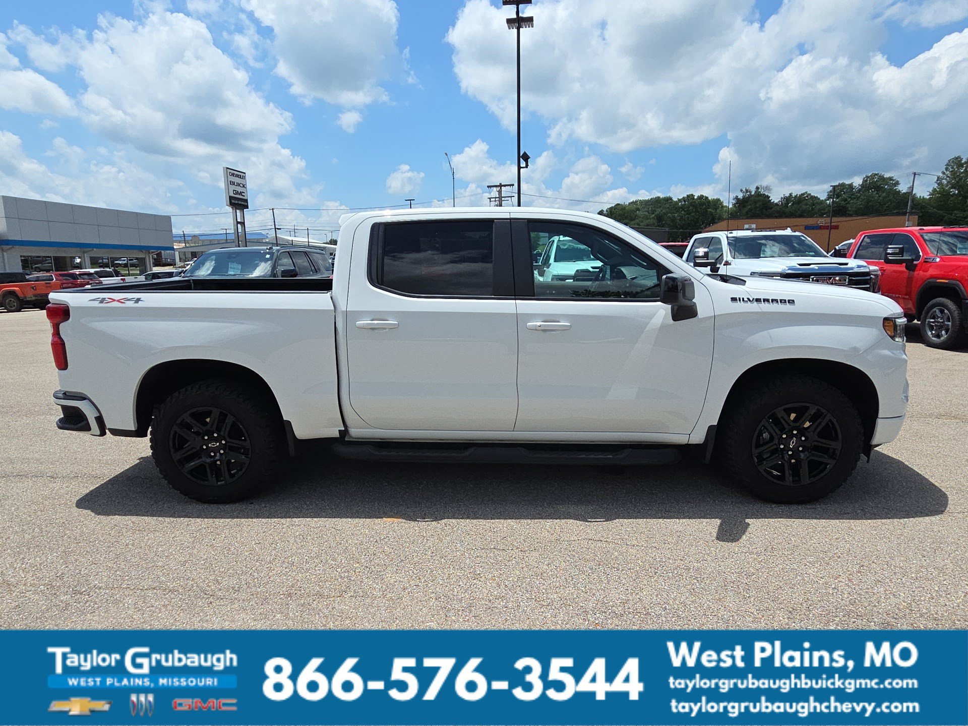 2023 Chevrolet Silverado 1500 RST - Photo 10