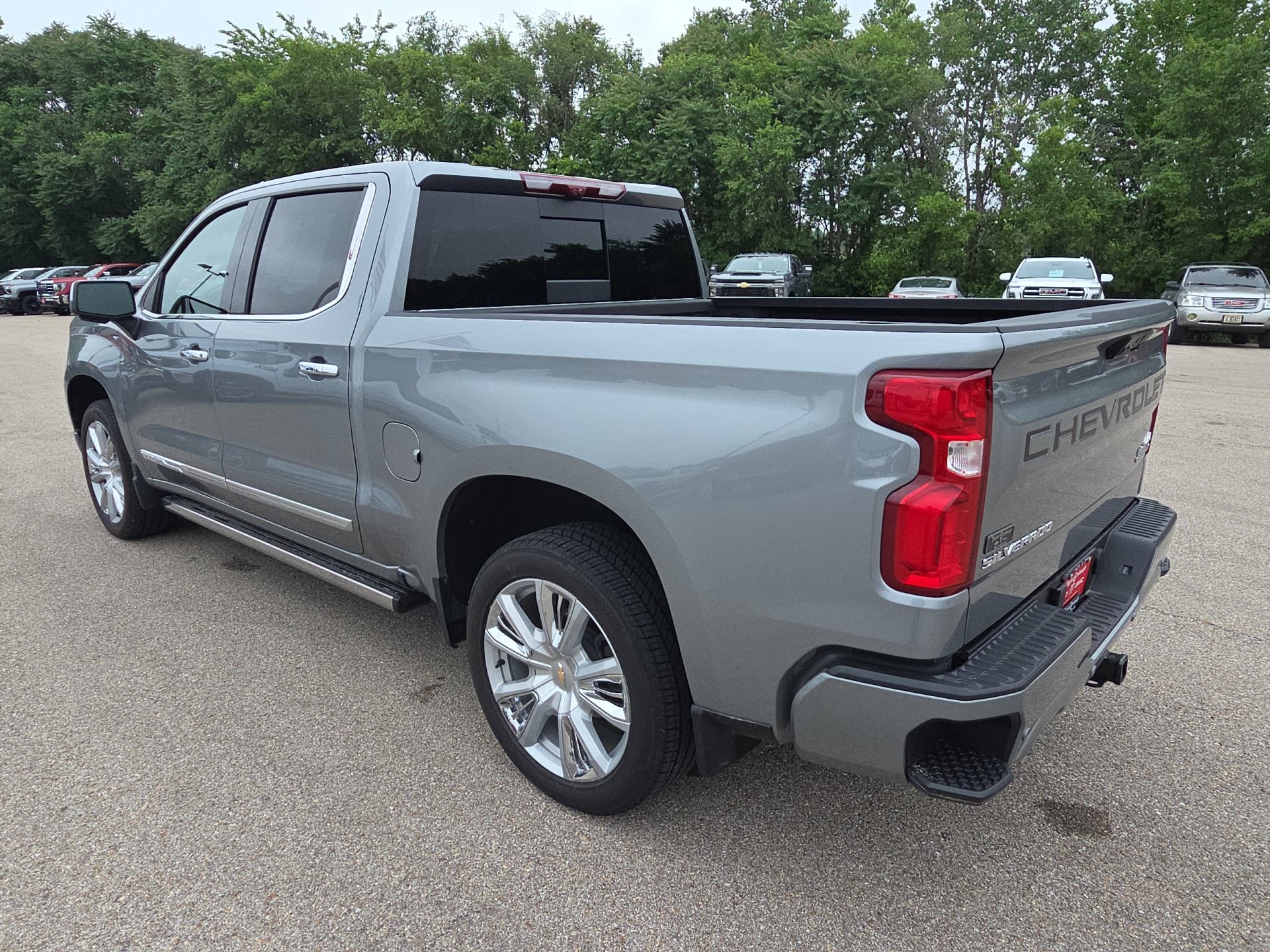 2025 Chevrolet Silverado 1500 High Country - Photo 6