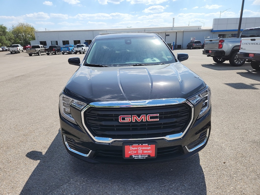 Used 2024 GMC Terrain SLE SUV