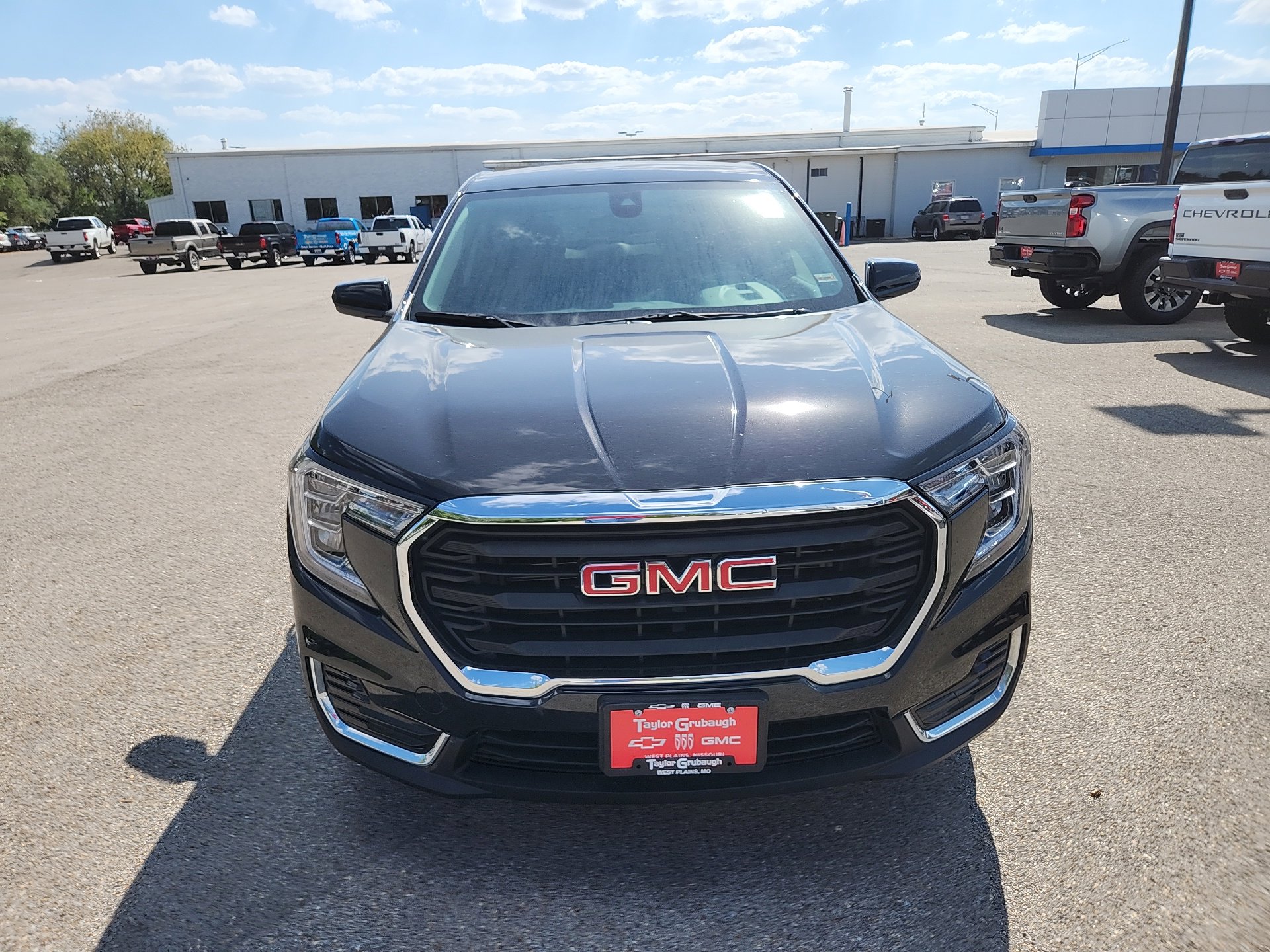 2024 Gmc Terrain SLE photo 3