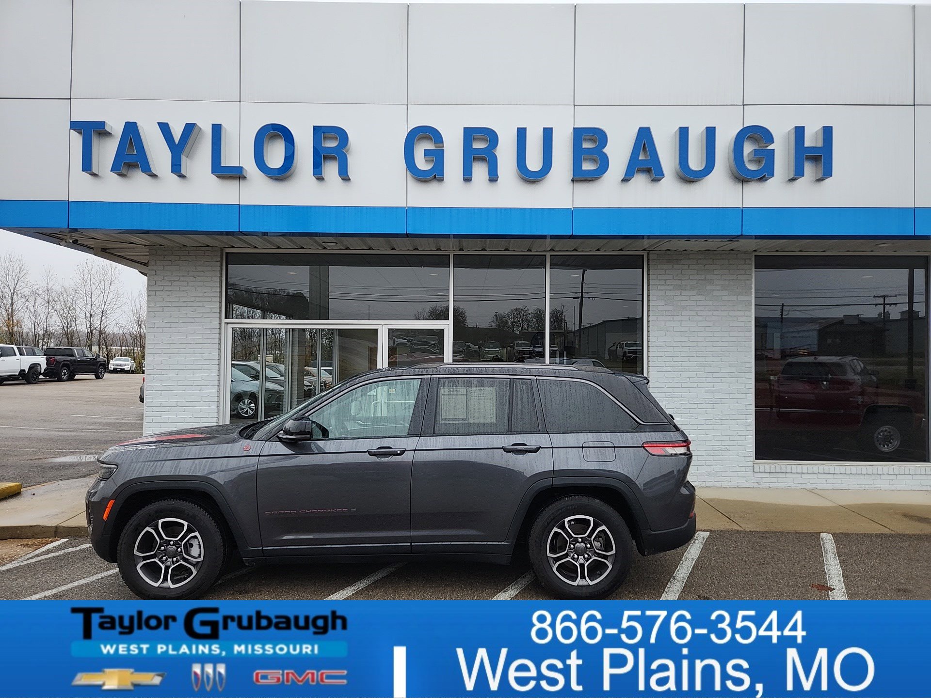 2022 Jeep Grand Cherokee Trailhawk's photo