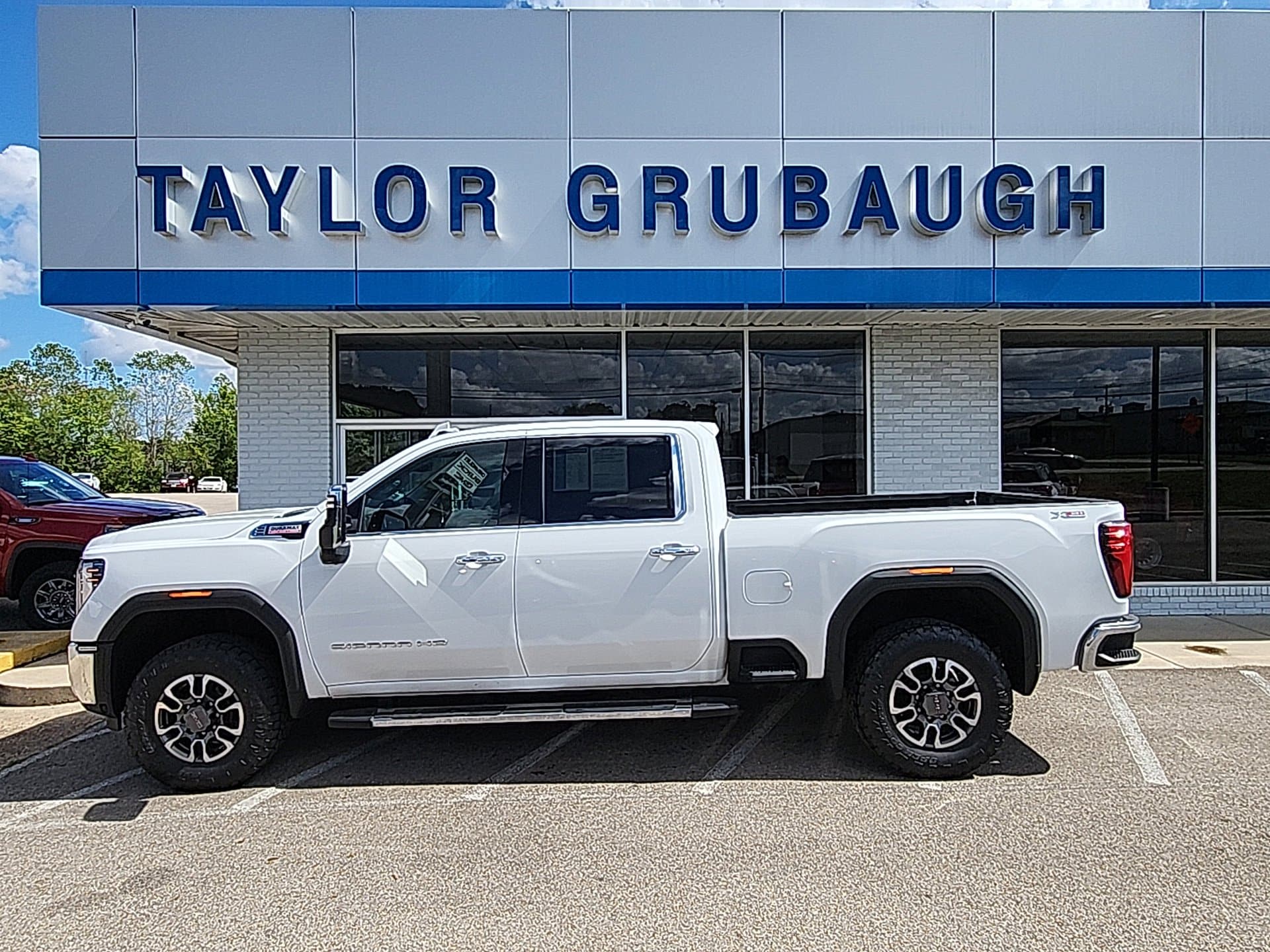 2024 GMC Sierra 3500HD SLT's photo