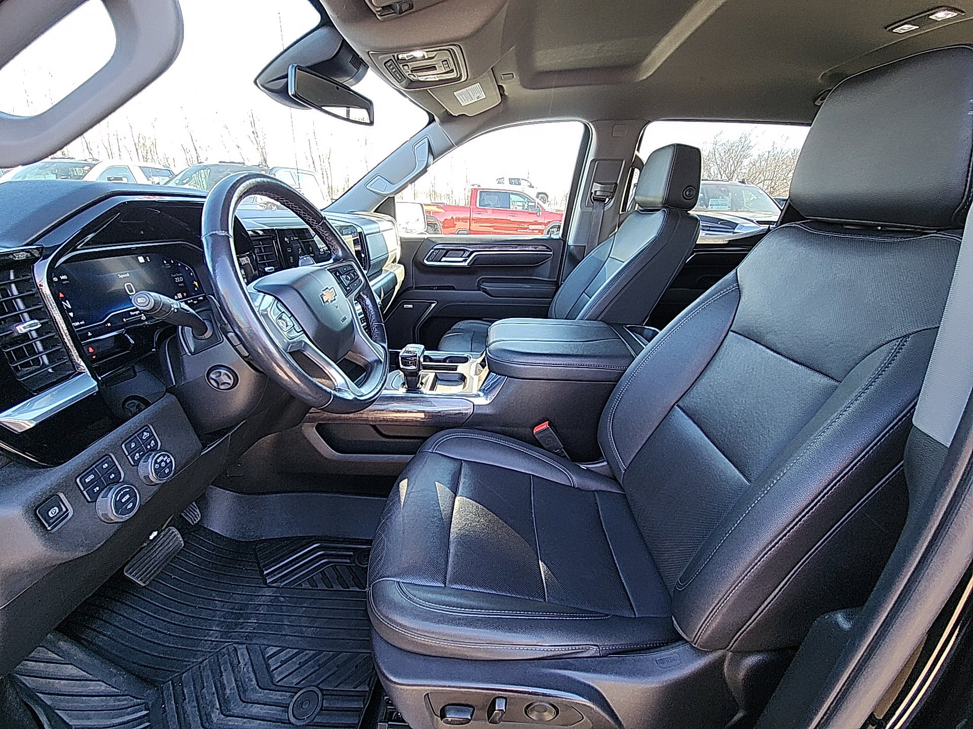 2023 Chevrolet Silverado 1500 LTZ - Photo 17