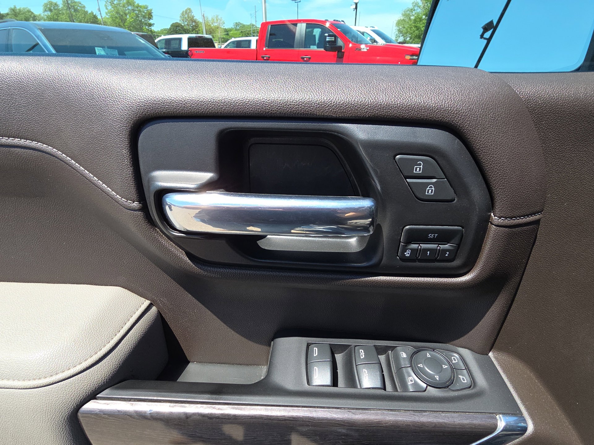 2021 Chevrolet Silverado 1500 LTZ - Photo 15