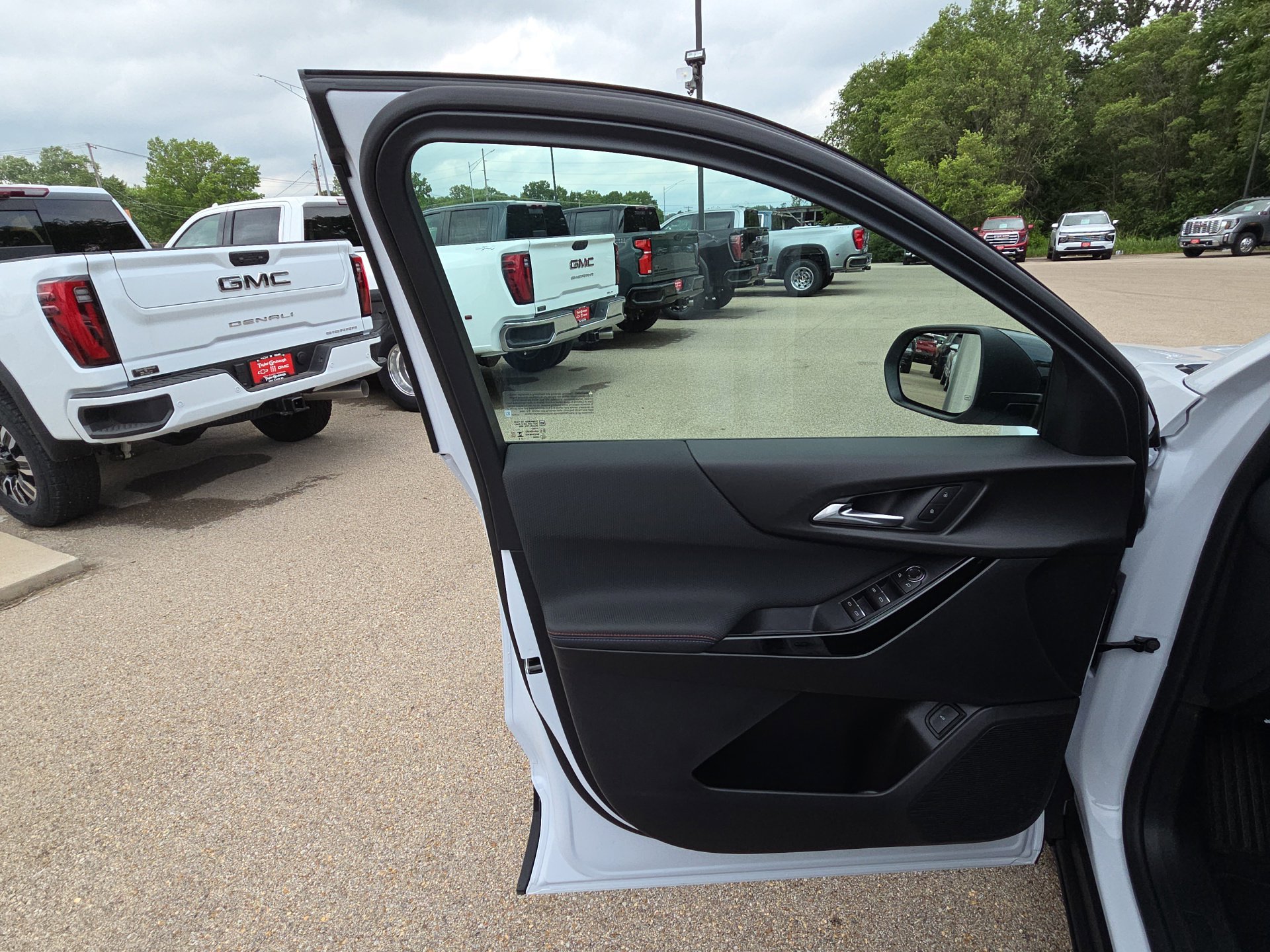 2026 Chevrolet Equinox RS - Photo 12