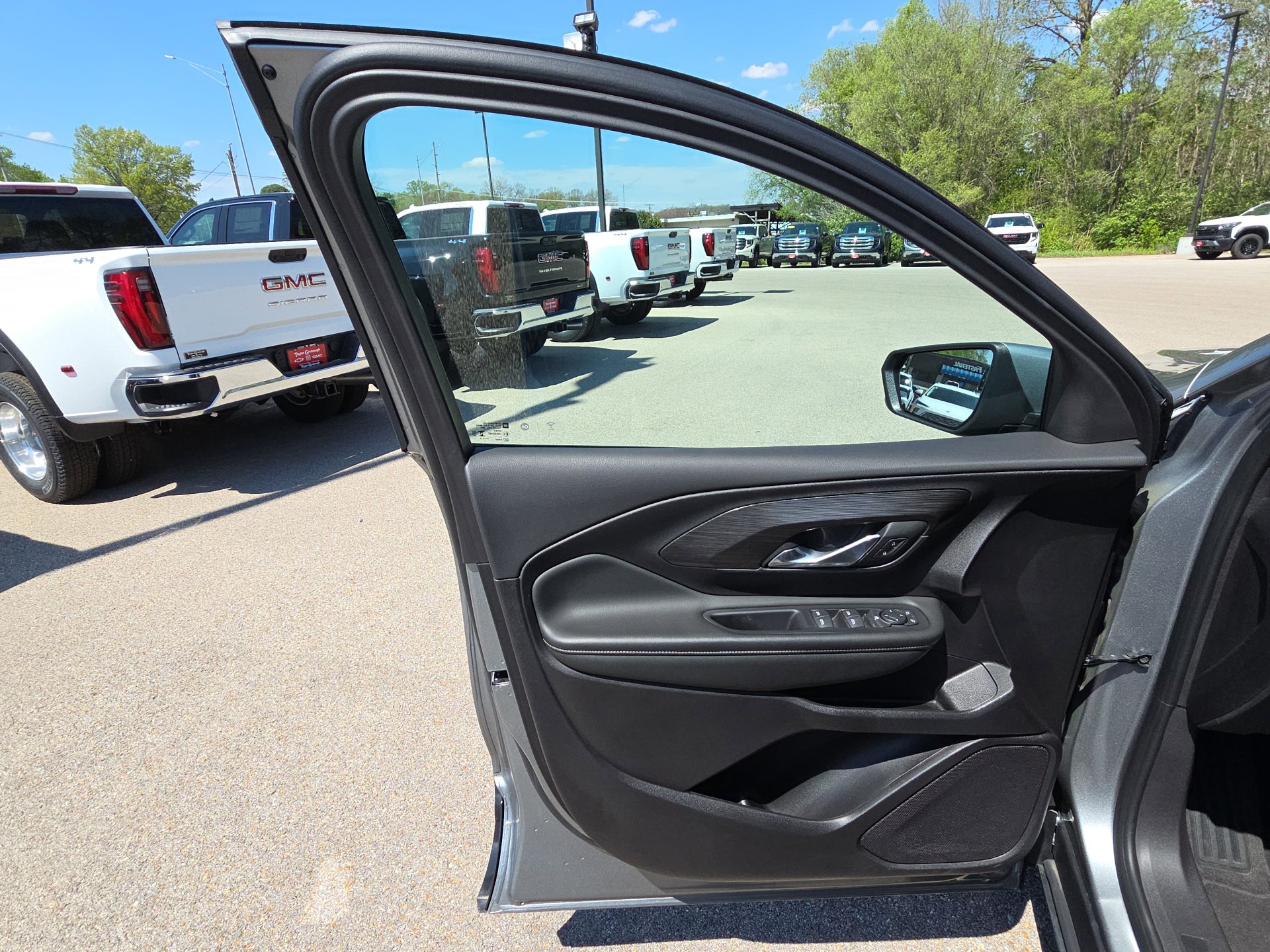 2024 GMC Terrain SLE - Photo 12