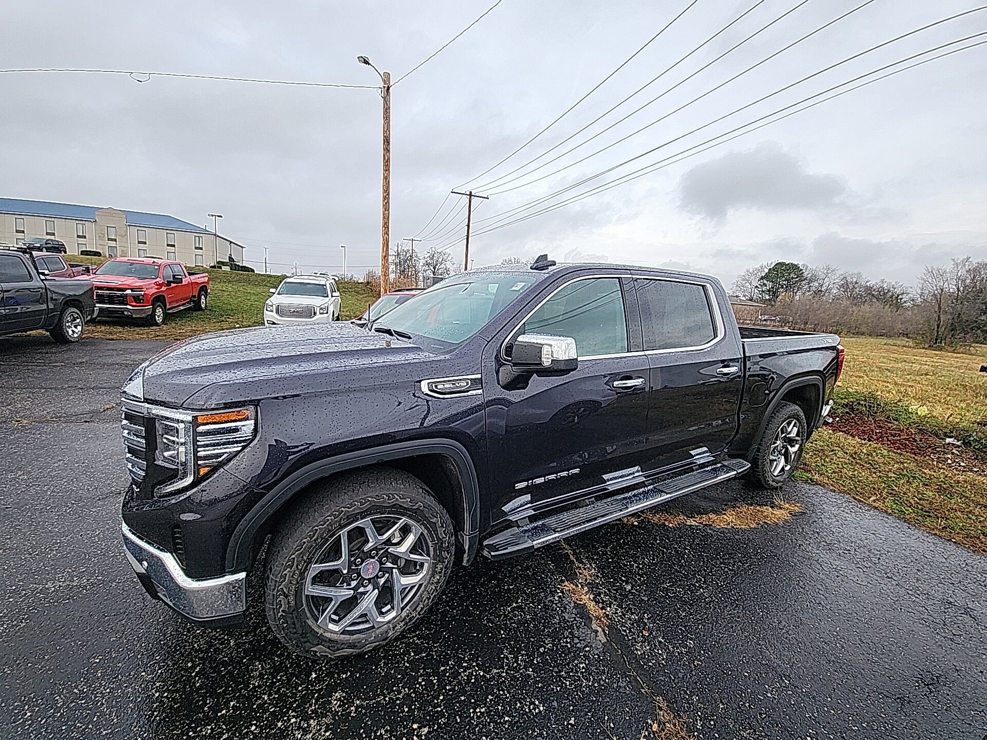 2024 Gmc Sierra 1500 SLT photo 3