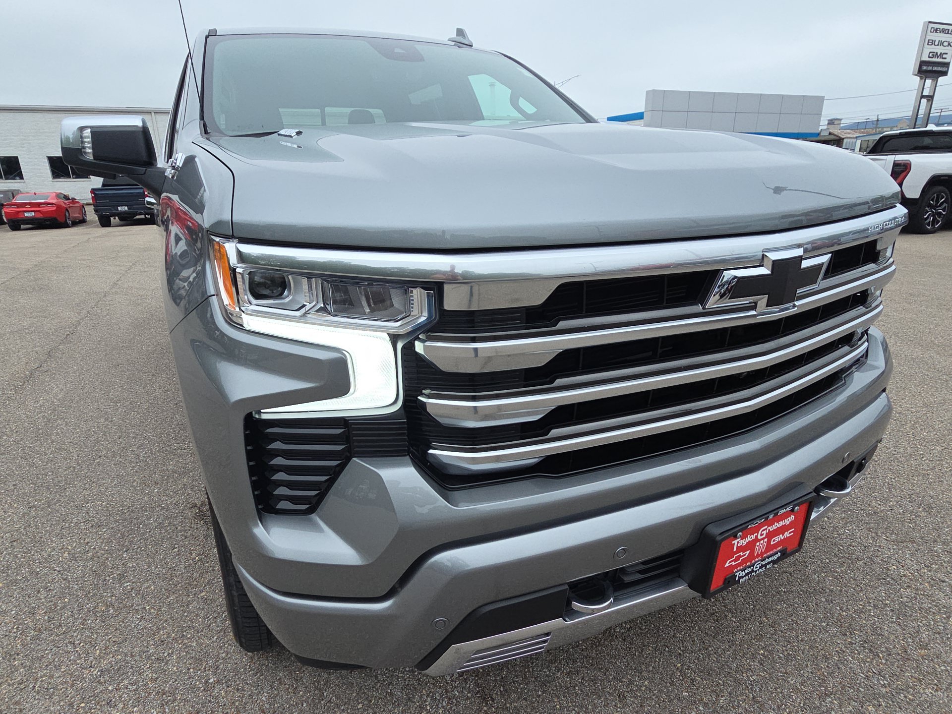 2025 Chevrolet Silverado 1500 High Country - Photo 12