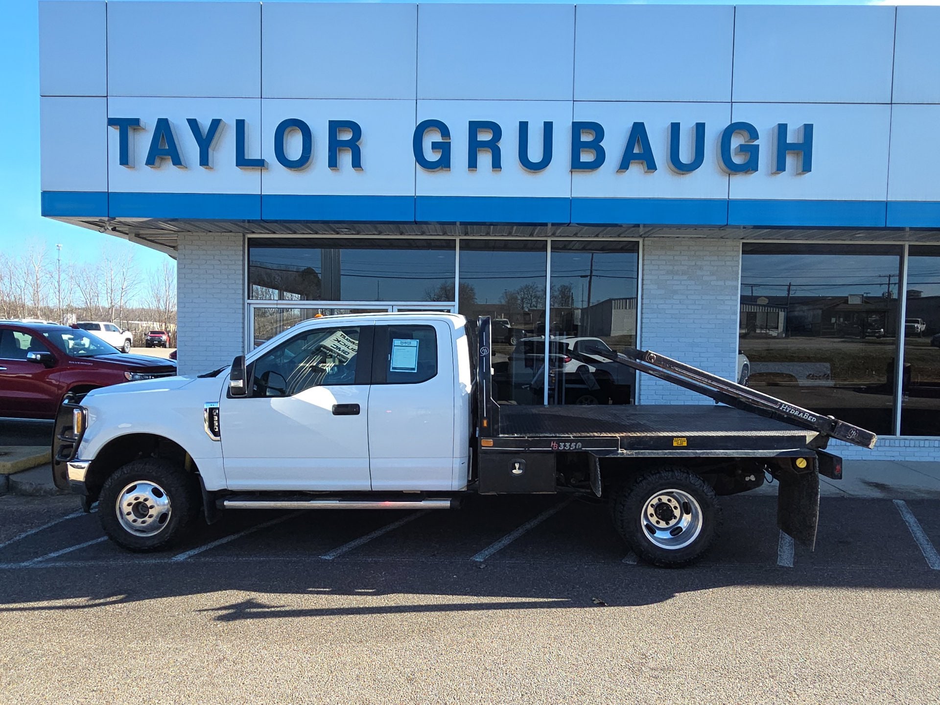 2017 Ford F-350 Super Duty Chassis Cab XL's photo